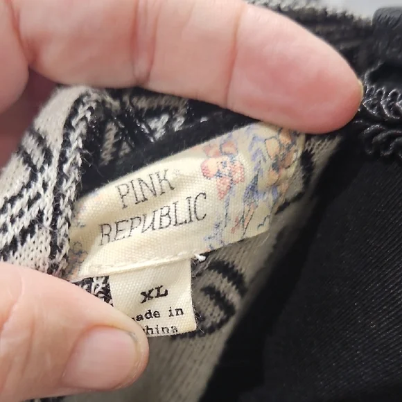 Pink Republic Black and White Patterned Cardigan - Picture 3 of 4